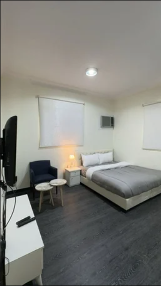 1 Bedroom 1 Hall | Apartment